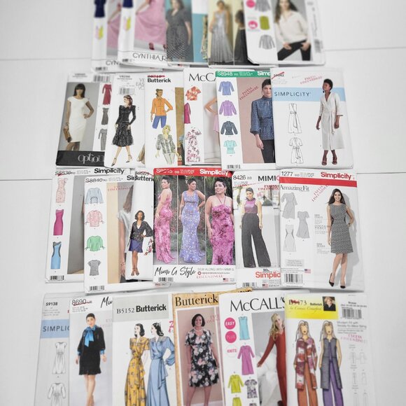 Lot of 20 New Mix Brands Uncut Womens Sewing Patterns – Plus Size - Picture 1 of 14